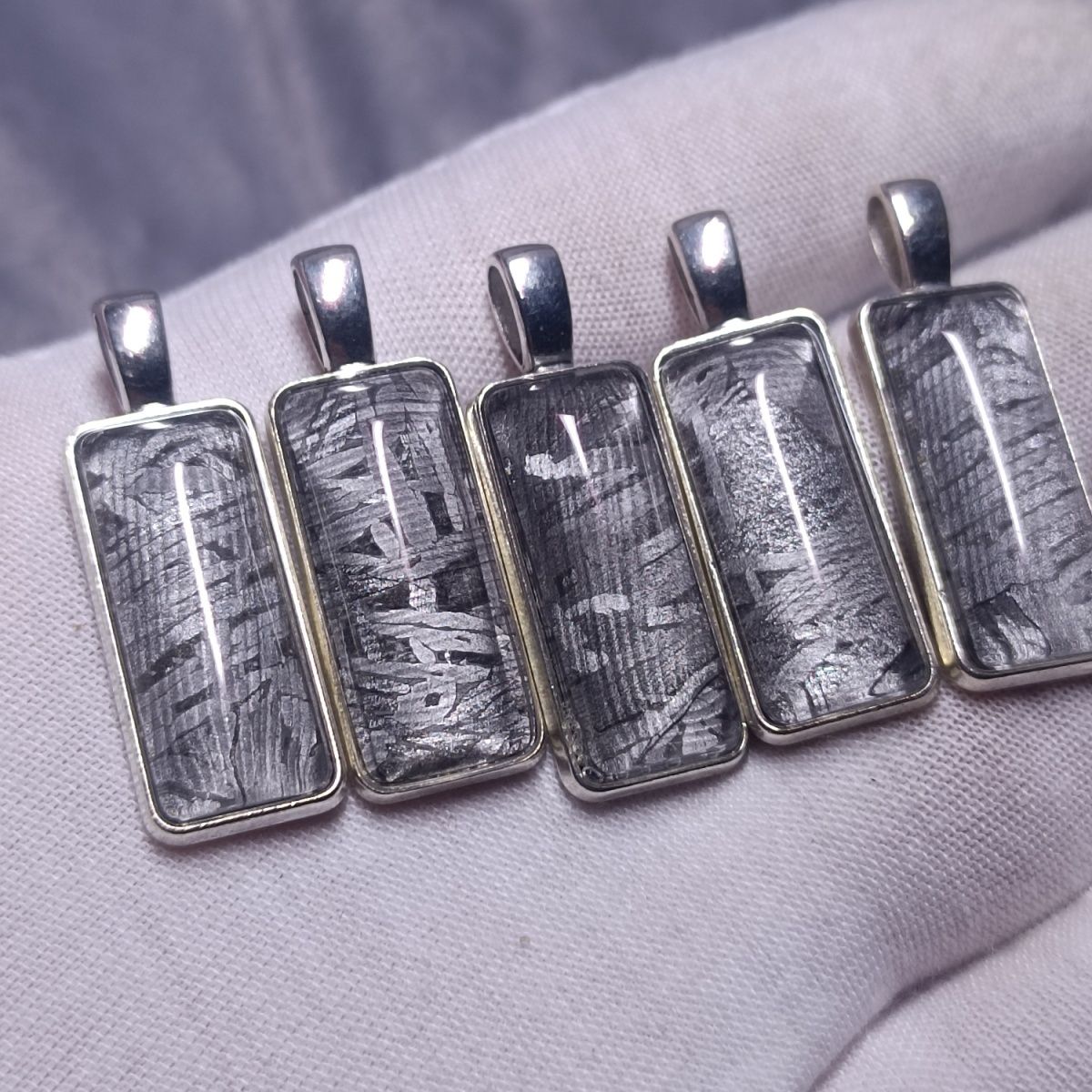 Meteorite Pendant Small Fallin - Home Decor Brand review and price